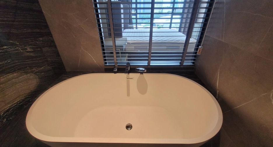 For rent 1 bed condo in Watthana, Bangkok