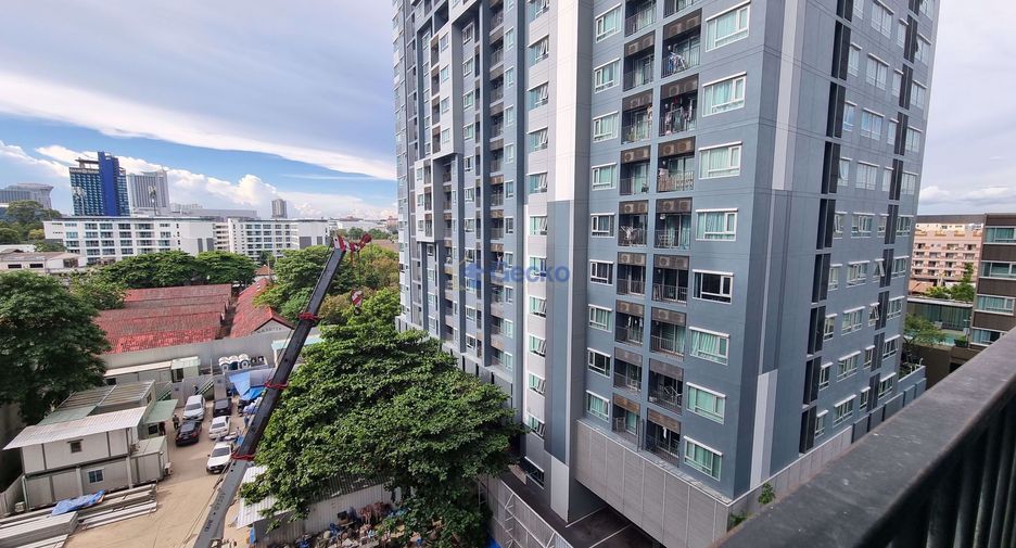 For sale 2 ベッドルーム condo in Bang Lamung, Chonburi