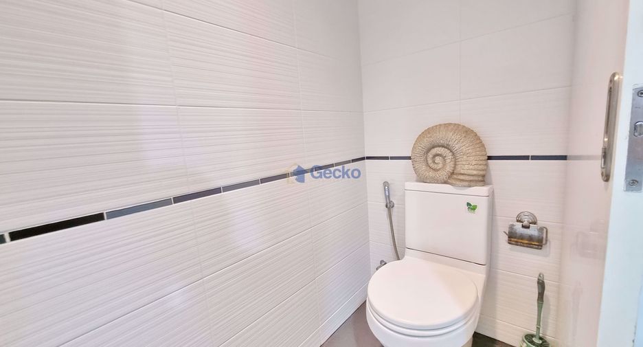 For sale 2 ベッドルーム condo in Bang Lamung, Chonburi