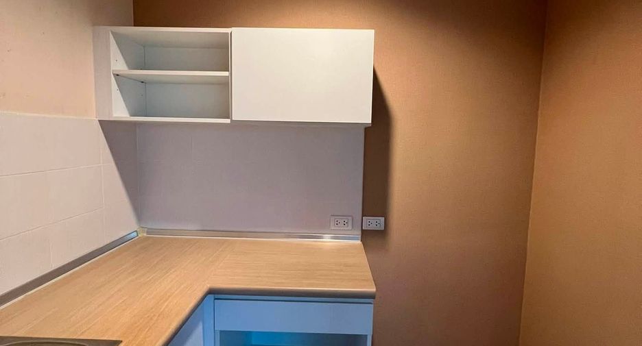 Продажа 1 кровать кондо в Хуаи Кхщанг, Бангкок