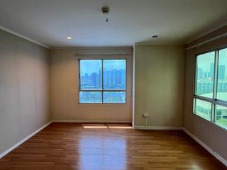 Продажа 1 кровать кондо в Хуаи Кхщанг, Бангкок