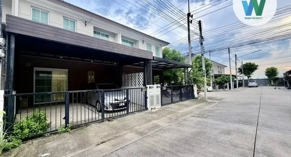 Reihenhaus zum Kauf mit 3 Zimmer in Lam Luk Ka, Pathum Thani