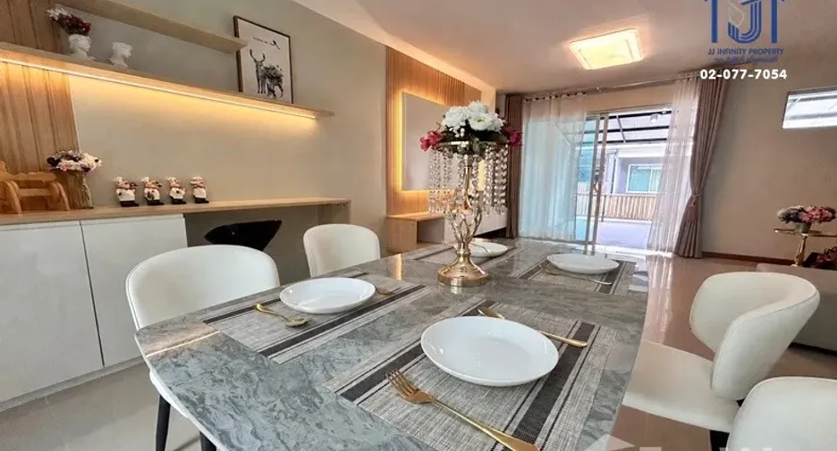 出售 3 卧室 联排别墅 在 Lam Luk Ka, Pathum Thani