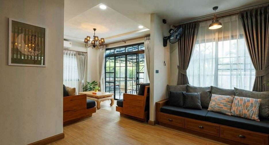 For sale 5 bedrooms villa in Mueang Chiang Mai, Chiang Mai