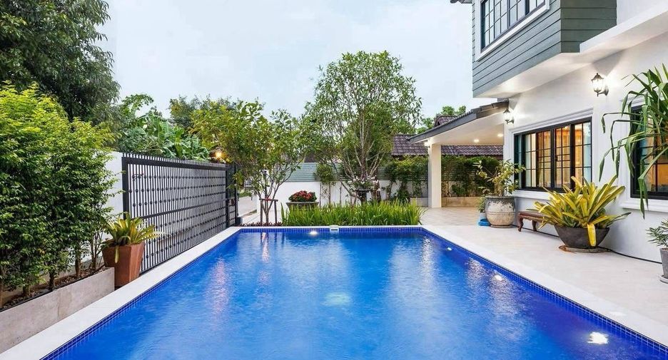 For sale 5 bedrooms villa in Mueang Chiang Mai, Chiang Mai