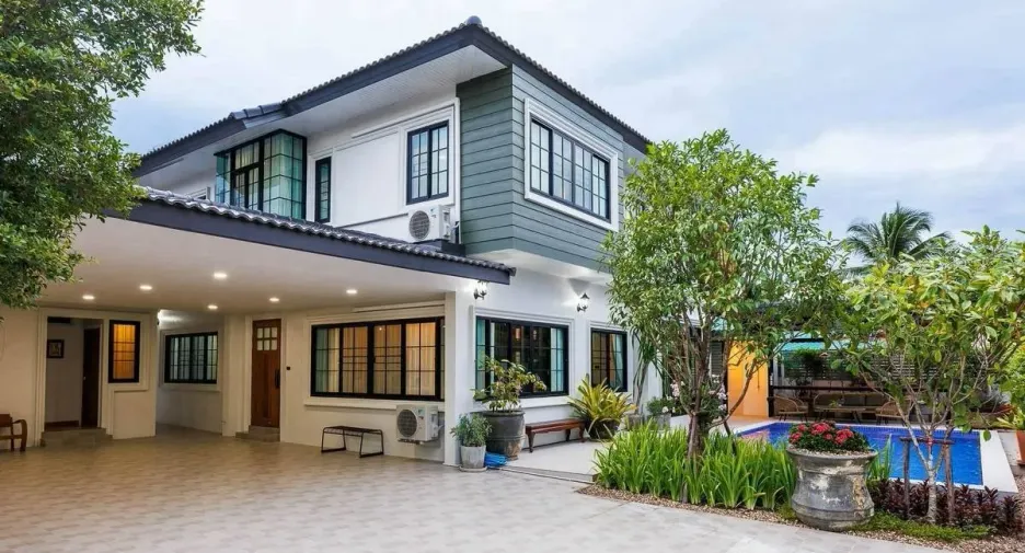For sale 5 bedrooms villa in Mueang Chiang Mai, Chiang Mai