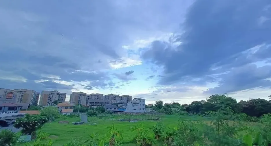 出租 3 卧室 独立屋 在 Phra Khanong, 曼谷