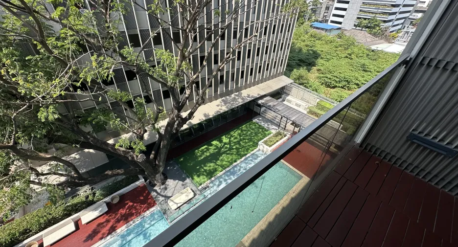 For rent 2 bedrooms condo in Khlong Toei, Bangkok