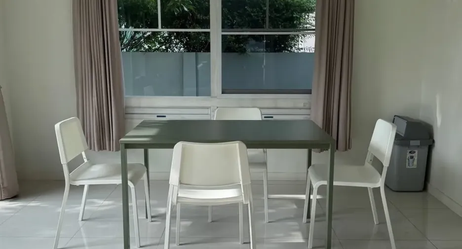 Casa en alquiler de 3 habitaciones en Bang Phli, Samut Prakan
