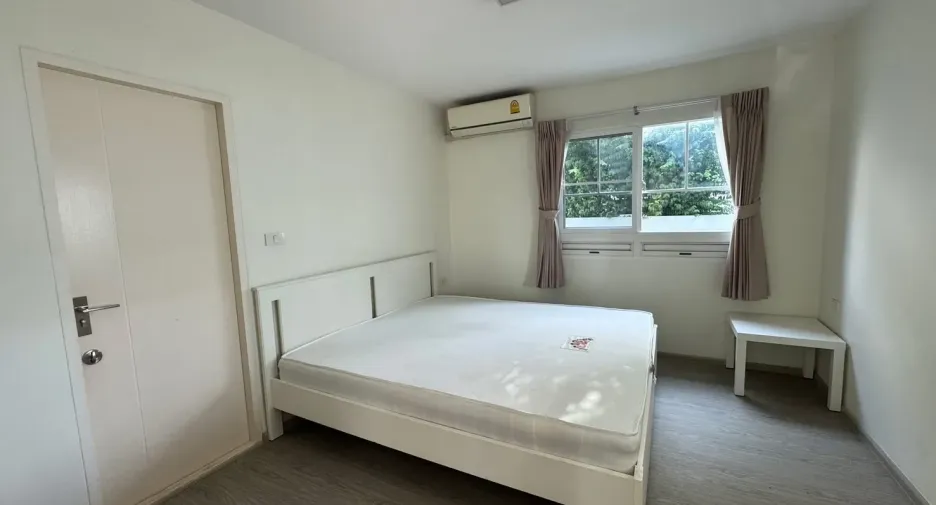 Casa en alquiler de 3 habitaciones en Bang Phli, Samut Prakan