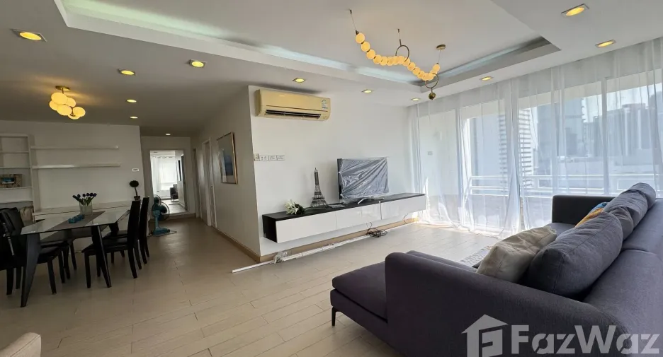 For rent 3 ベッドルーム condo in Huai Khwang, Bangkok
