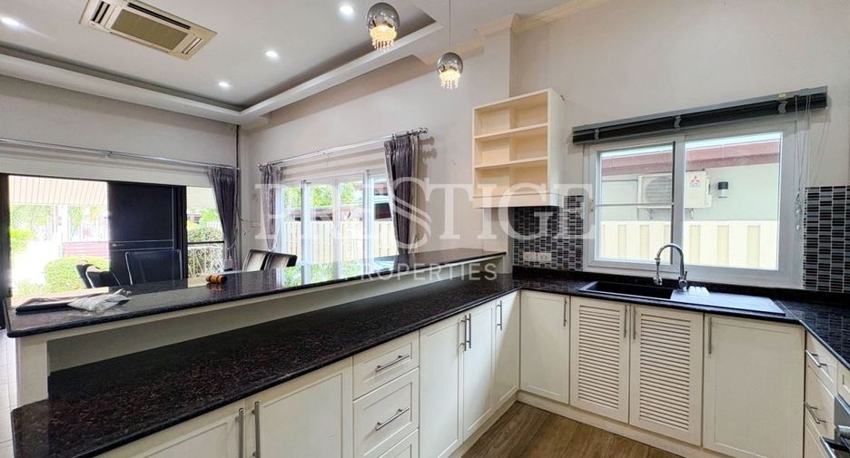 For sale 3 bedrooms house in Bang Lamung, Chonburi