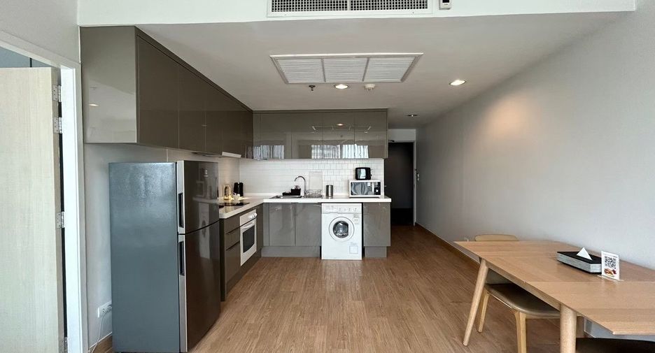 For rent 1 bed condo in Khlong Toei, Bangkok