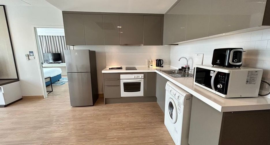 For rent 1 bed condo in Khlong Toei, Bangkok
