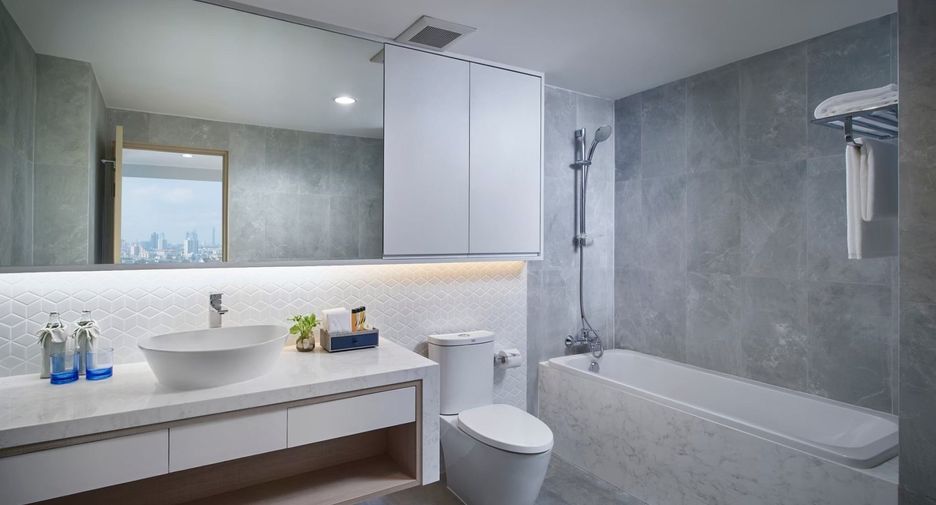 For rent 1 bed condo in Khlong Toei, Bangkok