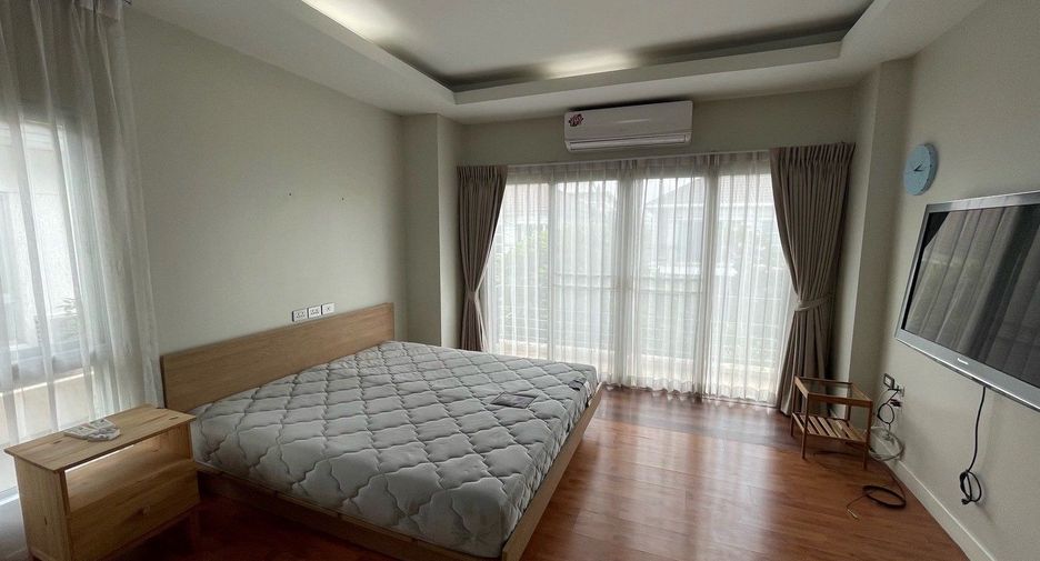 Casa en alquiler de 3 habitaciones en Khan Na Yao, Bangkok