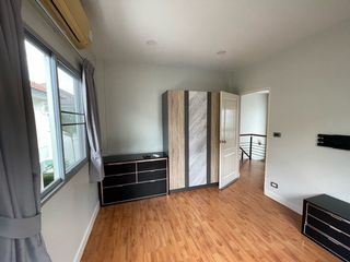 Casa en alquiler de 3 habitaciones en Khan Na Yao, Bangkok