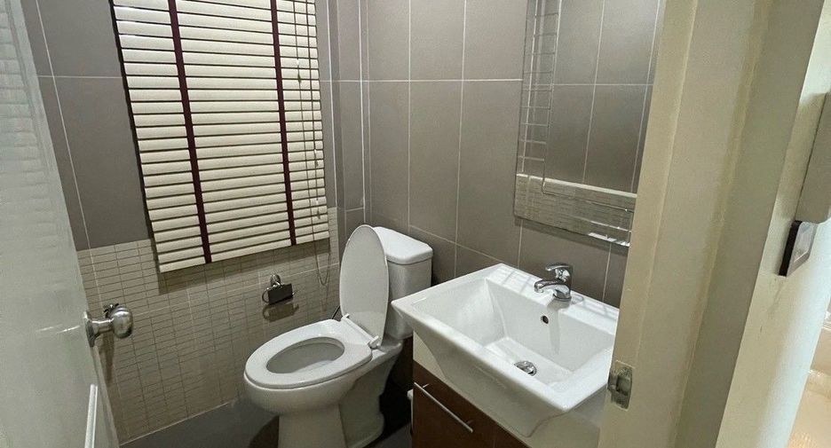 Casa en alquiler de 3 habitaciones en Khan Na Yao, Bangkok
