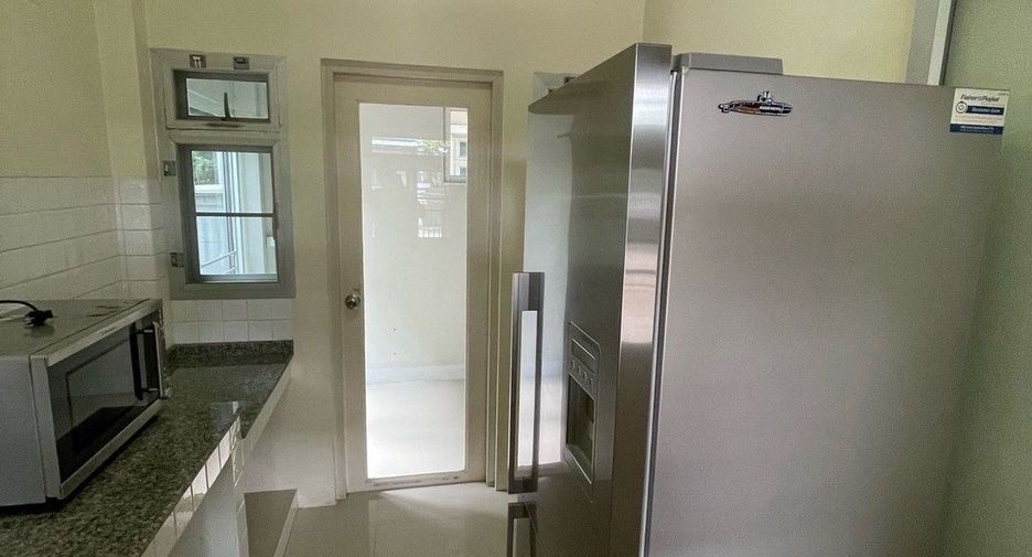 Casa en alquiler de 3 habitaciones en Khan Na Yao, Bangkok