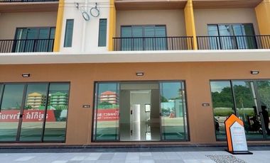 出租 3 卧室 商业空间 在 Bang Sao Thong, Samut Prakan
