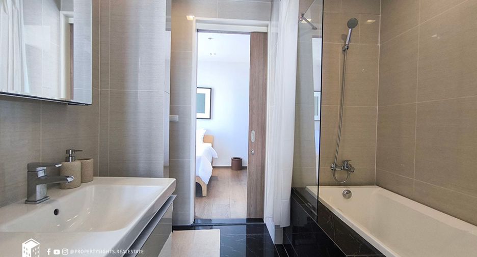 For sale 2 bedrooms condo in Khlong Toei, Bangkok