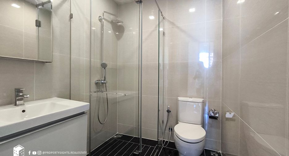 Condo en venta de 2 habitaciones en Khlong Toei, Bangkok