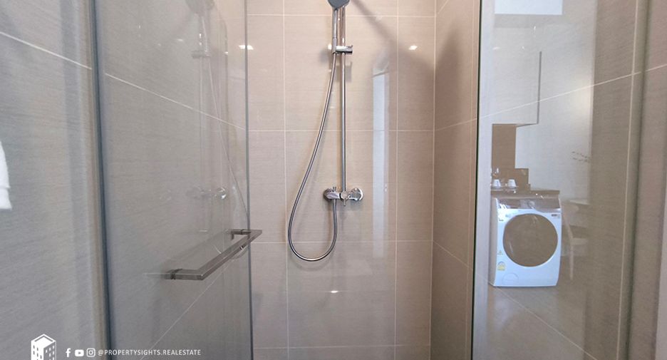 For sale 1 bed condo in Khlong Toei, Bangkok