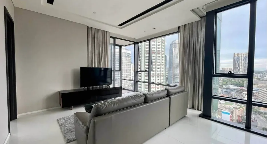 For rent 2 bedrooms condo in Watthana, Bangkok