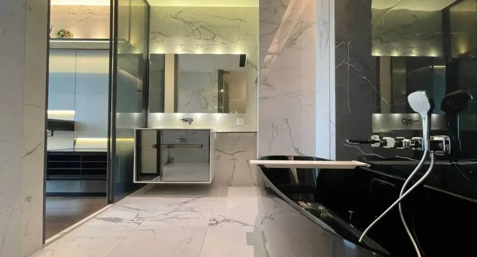 For rent 2 bedrooms condo in Watthana, Bangkok