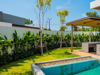 À louer 4 chambres villa à Mueang Phuket, Phuket