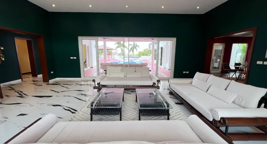 For rent and for sale 4 bedrooms house in Bang Lamung, Chonburi
