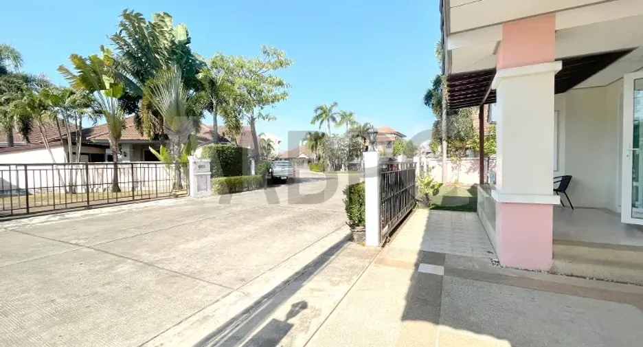 For rent and for sale 3 bedrooms house in Bang Lamung, Chonburi