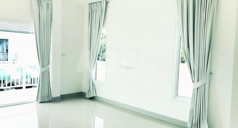 For rent and for sale 3 bedrooms house in Bang Lamung, Chonburi