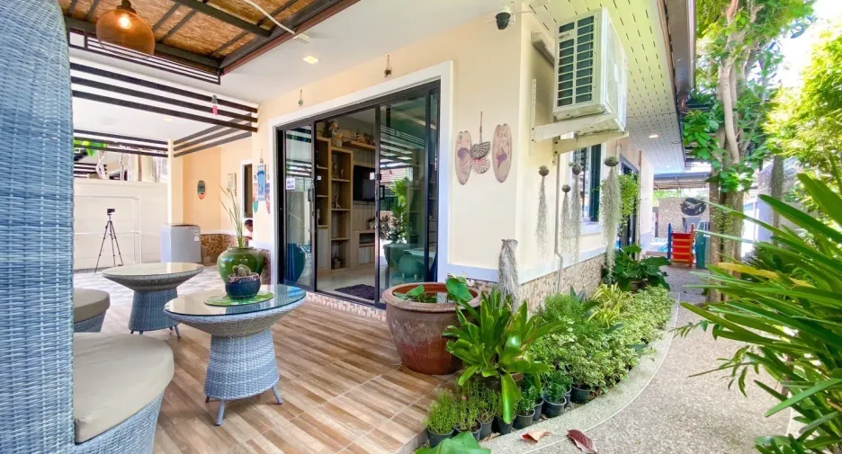 For sale 3 bedrooms villa in Mueang Krabi, Krabi