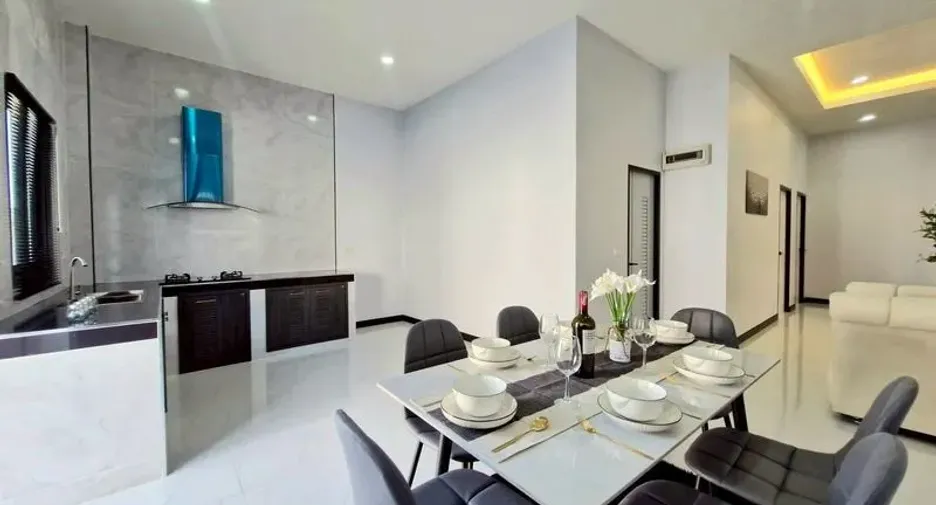 For rent and for sale 3 bedrooms house in Bang Lamung, Chonburi