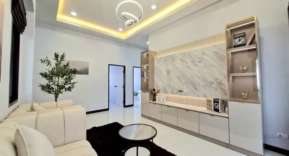 For rent and for sale 3 bedrooms house in Bang Lamung, Chonburi
