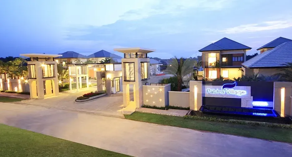 For rent and for sale 3 bedrooms house in Bang Lamung, Chonburi
