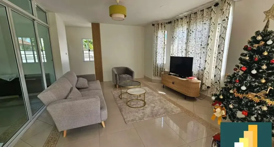 For rent and for sale 3 bedrooms house in Bang Lamung, Chonburi