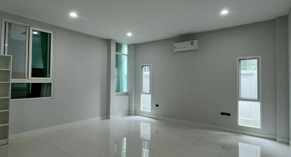 For rent 3 bedrooms house in Bang Lamung, Chonburi