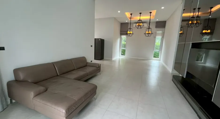 For rent 3 bedrooms house in Bang Lamung, Chonburi