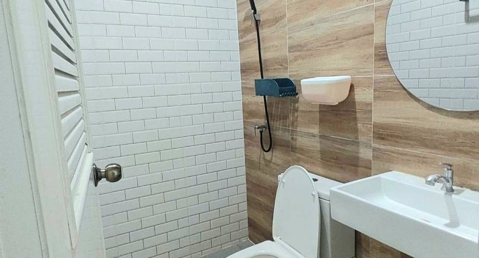 Продажа 2 спальни таунхаус в Банг Ламунг, Чонбури