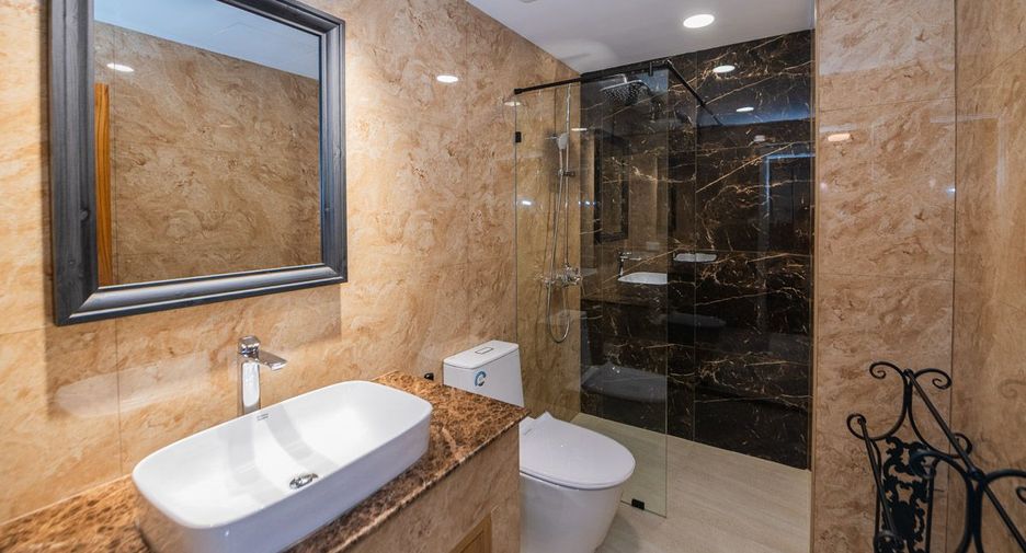 Condo en venta de 3 habitaciones en Bang Lamung, Chonburi