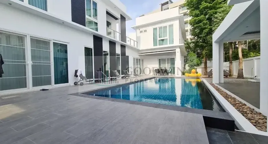 Haus zum Kauf mit 5 Zimmer in Jomtien, Pattaya
