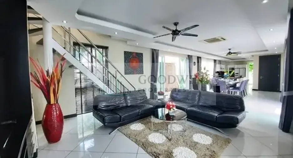Haus zum Kauf mit 5 Zimmer in Jomtien, Pattaya