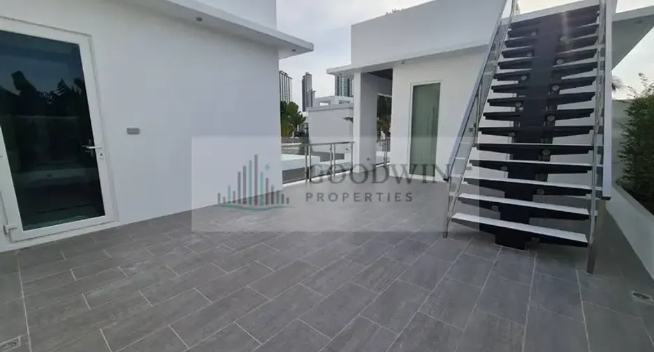 Haus zum Kauf mit 5 Zimmer in Jomtien, Pattaya