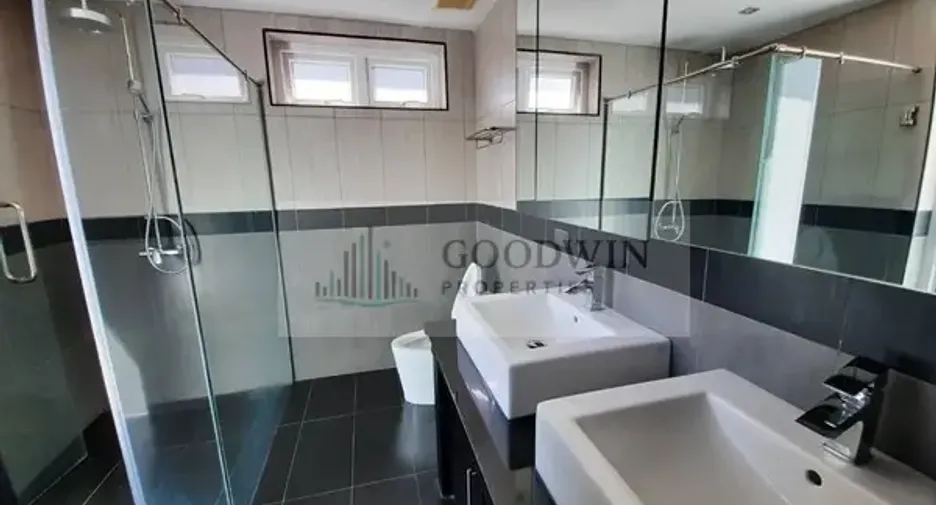 Haus zum Kauf mit 5 Zimmer in Jomtien, Pattaya