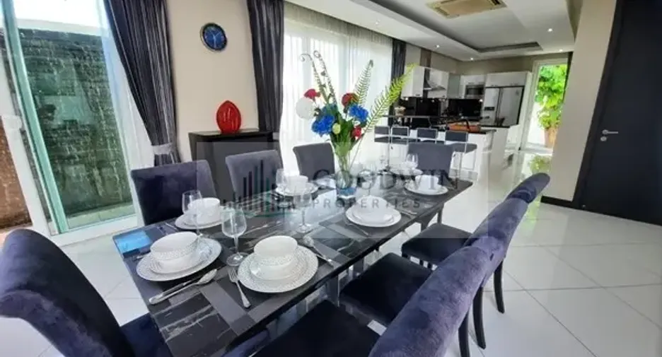 Haus zum Kauf mit 5 Zimmer in Jomtien, Pattaya