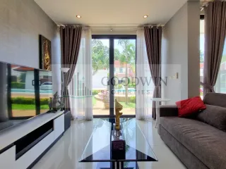 Casa adosada en venta de 2 habitaciones en Bang Lamung, Chonburi