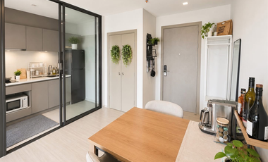 À vendre 2 chambres condo à Huai Khwang, Bangkok