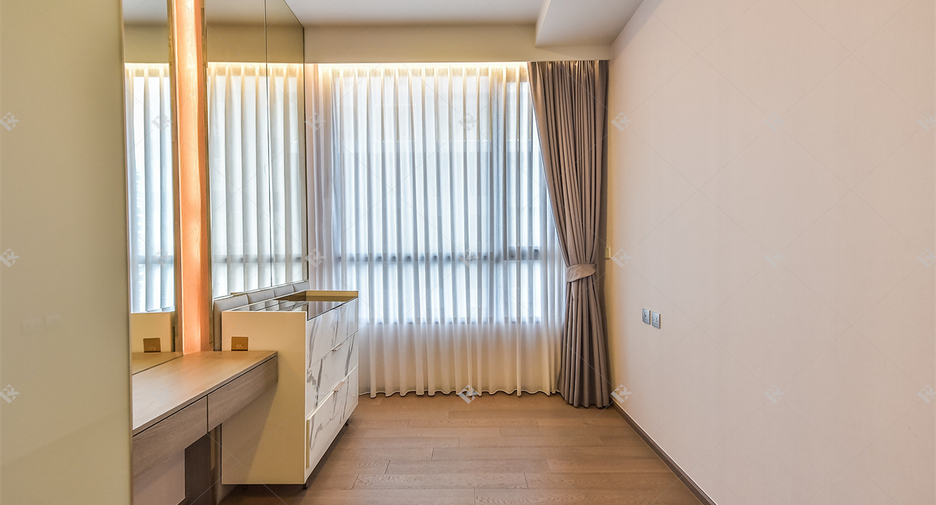For rent 2 bedrooms condo in Ratchathewi, Bangkok